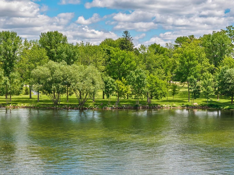 1365 Bracketts Point Rd, Wayzata, MN 55391