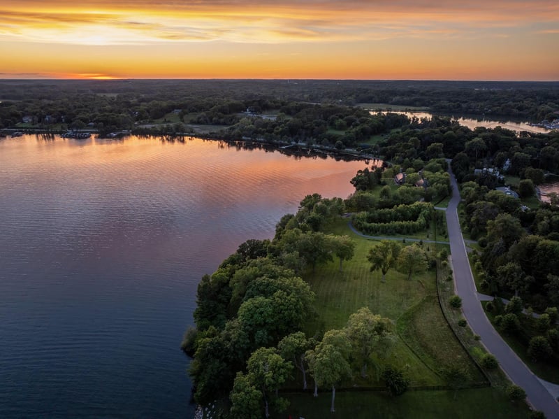 1415 Bracketts Point Rd, Orono, MN 55391
