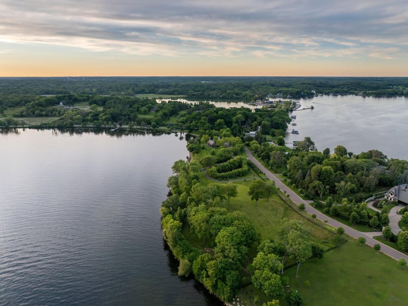 1415 Bracketts Point Rd, Orono, MN 55391