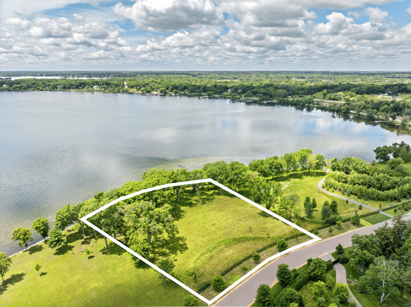 1415 Bracketts Point Rd, Orono, MN 55391