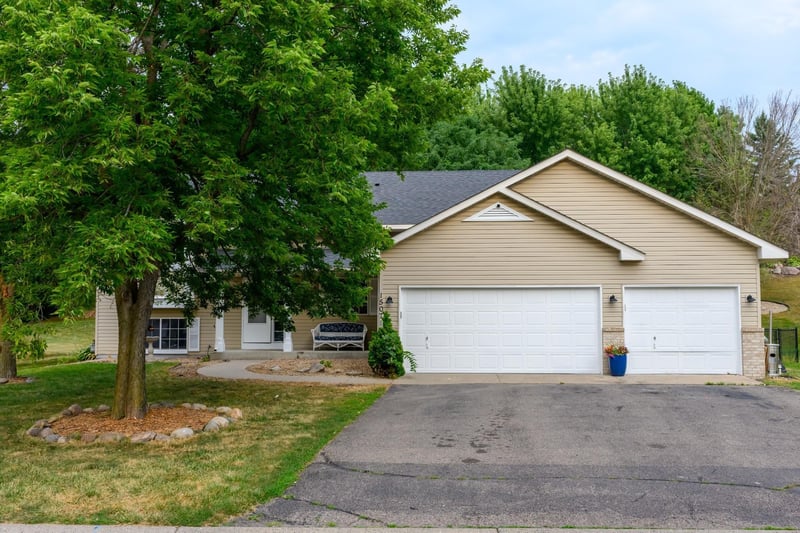 15071 Appaloosa Trl NE, Prior Lake, MN 55372