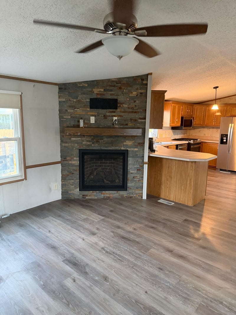 13 22nd Ave NW, Faribault, MN 55021