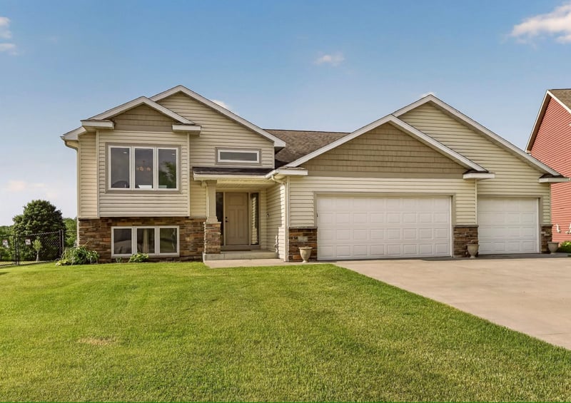 4682 Arctic Ln NW, Rochester, MN 55901