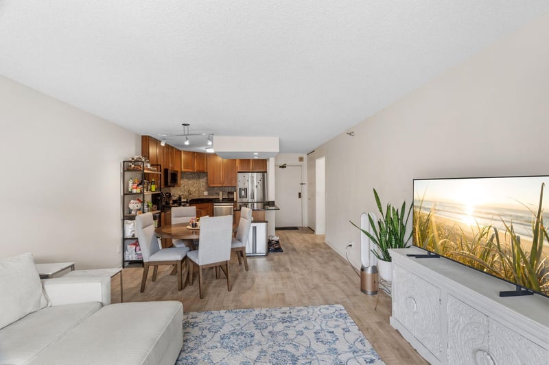 401 S 1st St #318, Minneapolis, MN 55401
