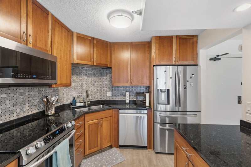 401 S 1st St #318, Minneapolis, MN 55401