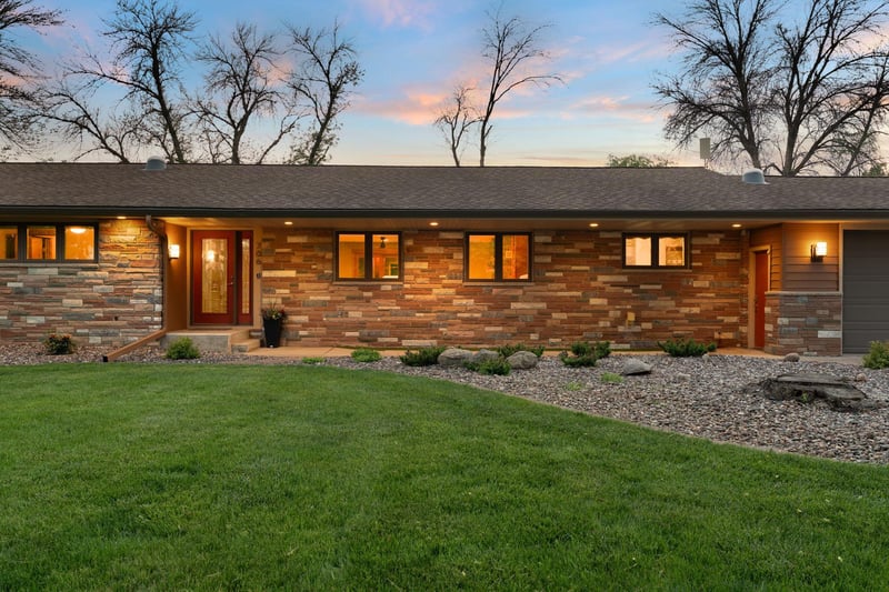 706 23rd St SW, Austin, MN 55912