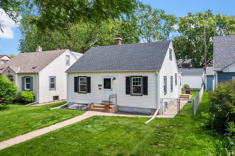 3135 Mckinley St NE, Minneapolis, MN 55418