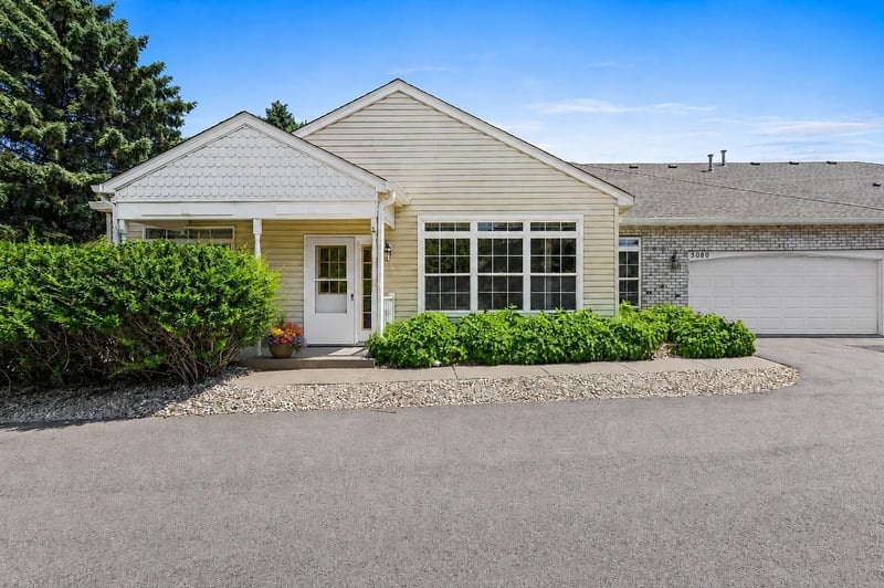 3080 Timberwood Trl #35, Eagan, MN 55121