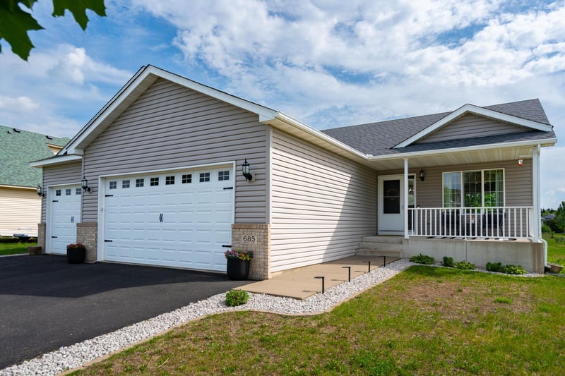 685 Juliet Ave, Clearwater, MN 55320