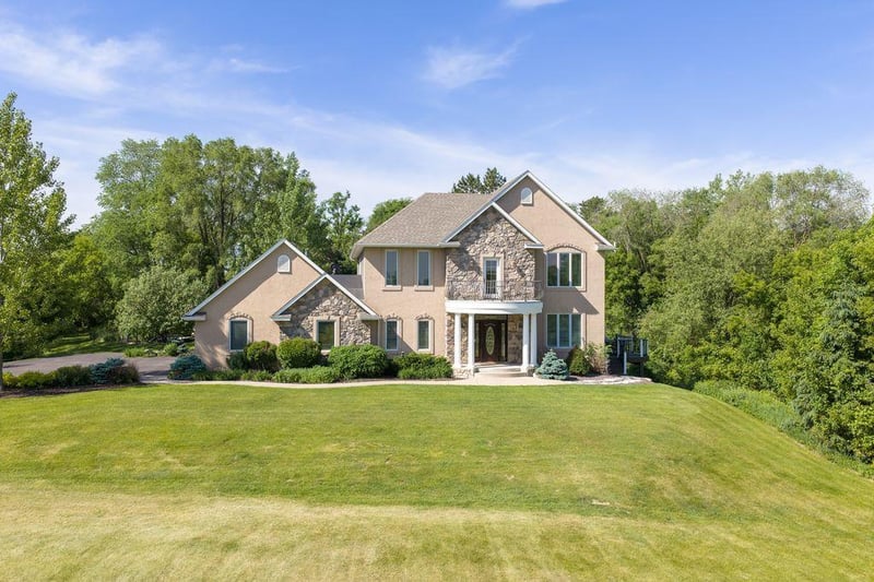 21390 France Blvd, Lakeville, MN 55044