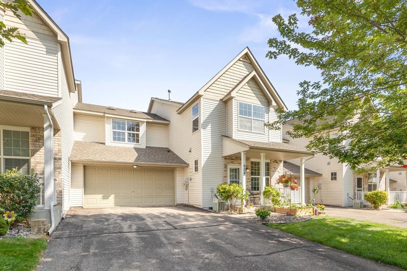 954 Conner St, Chaska, MN 55318