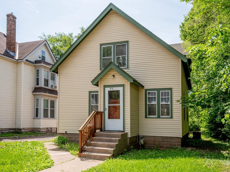 912 Fremont Ave, Saint Paul, MN 55106