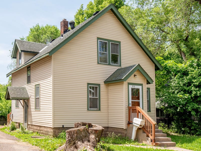 912 Fremont Ave, Saint Paul, MN 55106