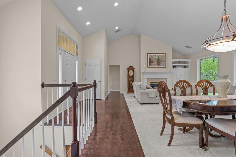 1711 Little Crow Dr, South Saint Paul, MN 55075