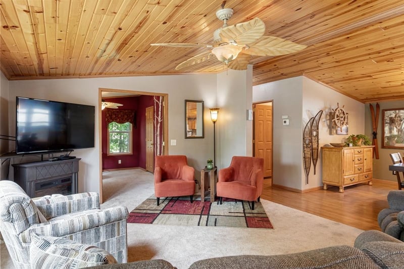 1862 Clearwater Forest Dr #54, South Haven, MN 55382
