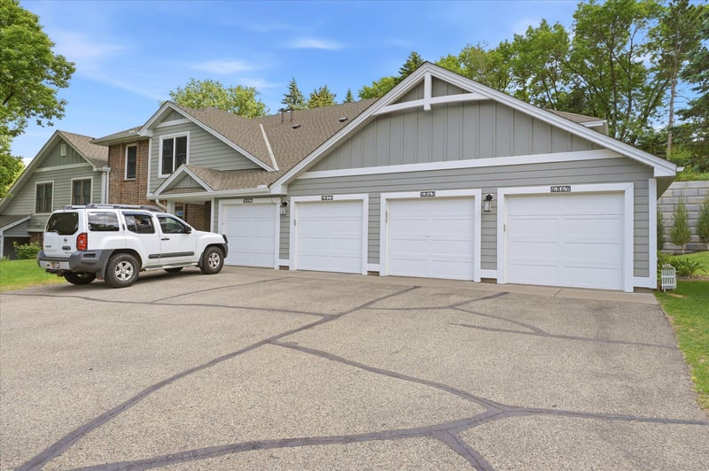 6869 Langford Dr, Edina, MN 55436