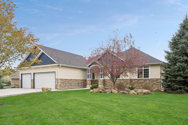 19461 Rawlins Cir NW, Elk River, MN 55330