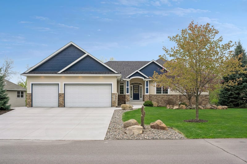 19461 Rawlins Cir NW, Elk River, MN 55330