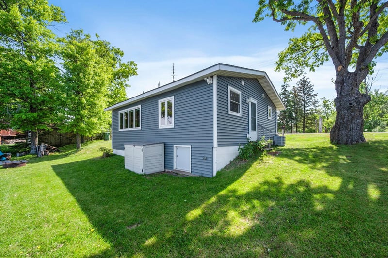 777 Us Highway 63, Clayton, WI 54004