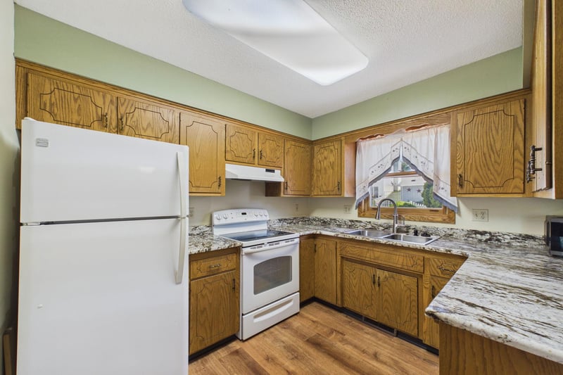 4335 Valley Dr NW, Rochester, MN 55901