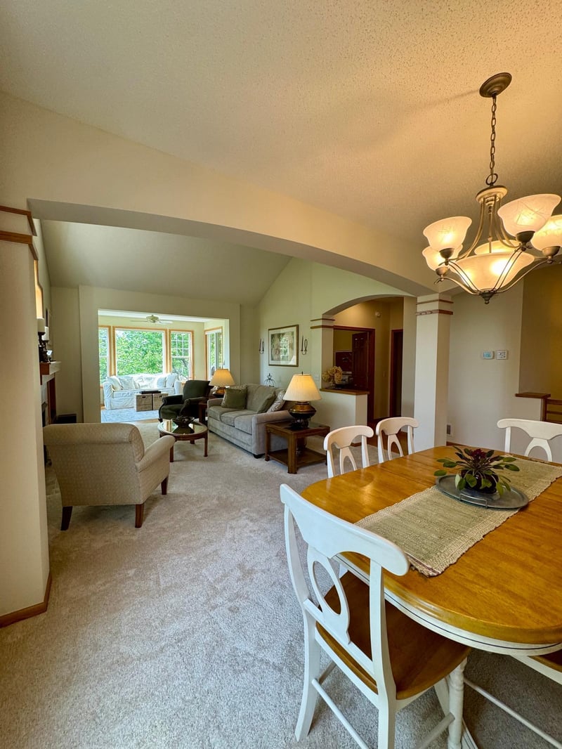 4711 Walnut Grove Ln N, Plymouth, MN 55446