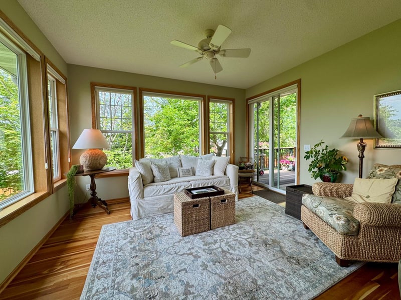 4711 Walnut Grove Ln N, Plymouth, MN 55446