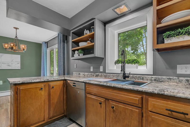 940 Hamlet Dr N, Avon, MN 56310