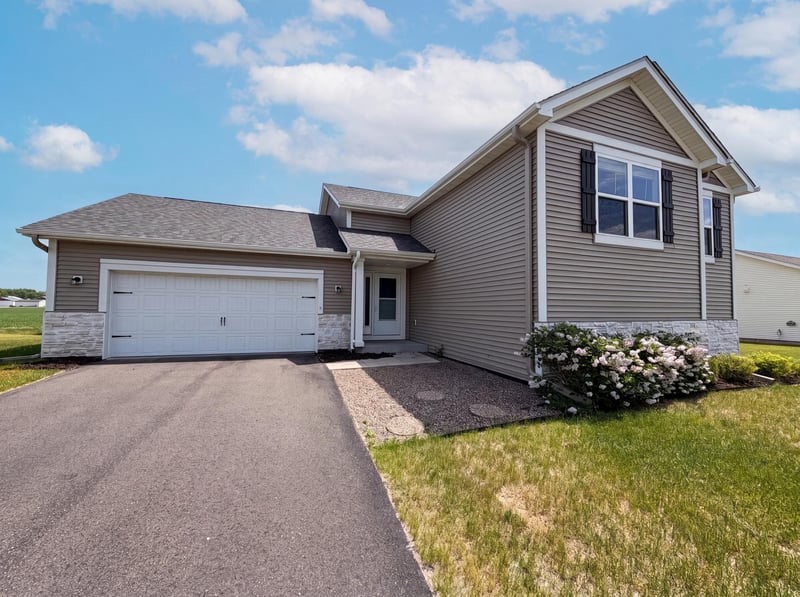 19149 Engle Wood Dr, Big Lake, MN 55309