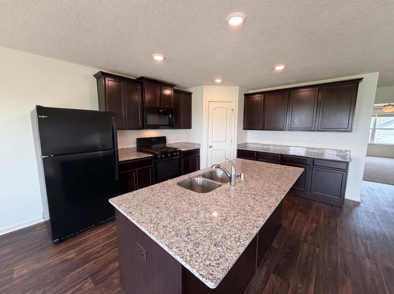 19149 Engle Wood Dr, Big Lake, MN 55309