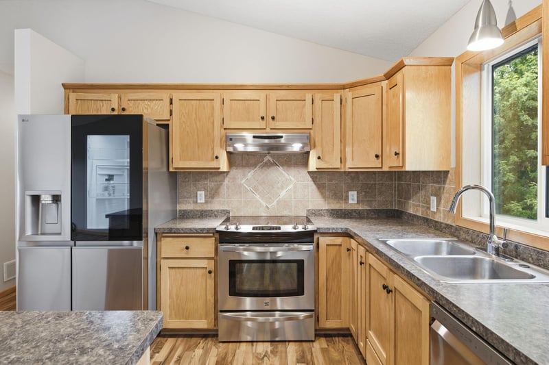 909 Winsome Way NE, Isanti, MN 55040