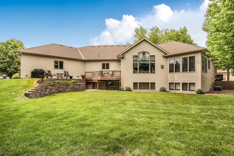 2012 Temminck Rd, Saint Cloud, MN 56301