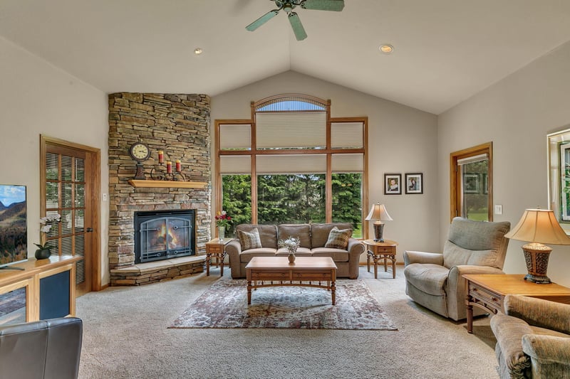 2012 Temminck Rd, Saint Cloud, MN 56301