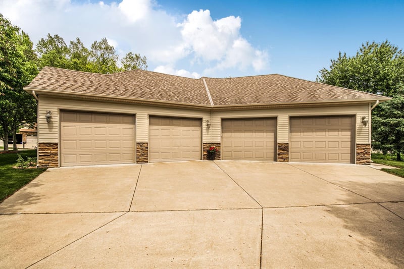 2012 Temminck Rd, Saint Cloud, MN 56301