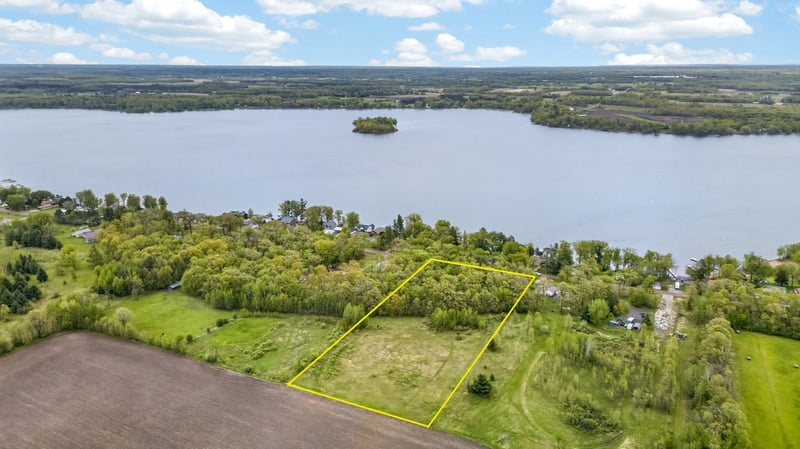 XX Linden Tree Rd, Grasston, MN 55030
