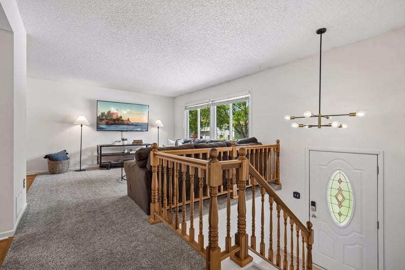 14015 39th Ave N, Plymouth, MN 55447