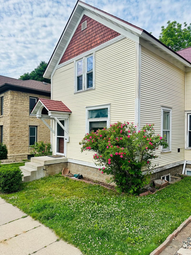 621 East Ave, Red Wing, MN 55066