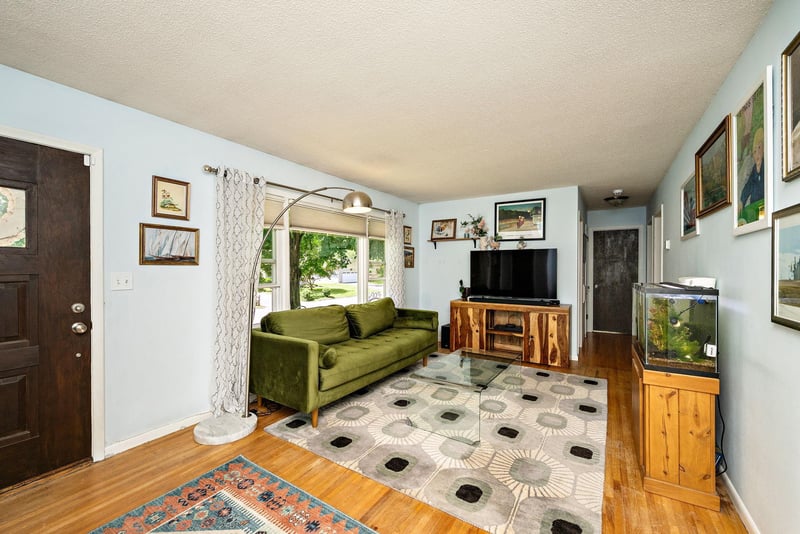11333 Rich Rd, Bloomington, MN 55437