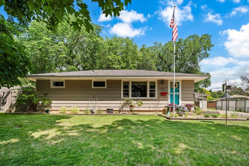 11333 Rich Rd, Bloomington, MN 55437