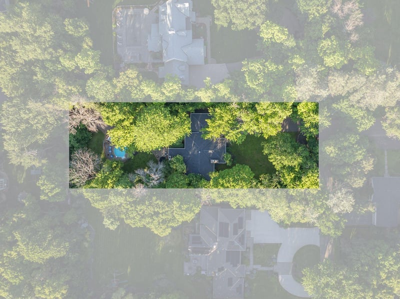 18150 Honeysuckle Ln, Wayzata, MN 55391