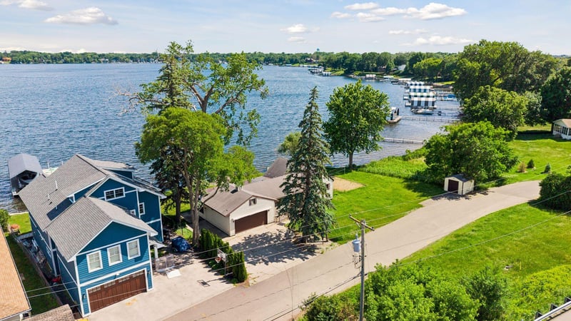 36XX N Shore Dr, Wayzata, MN 55391