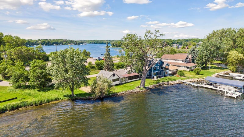 36XX N Shore Dr, Wayzata, MN 55391