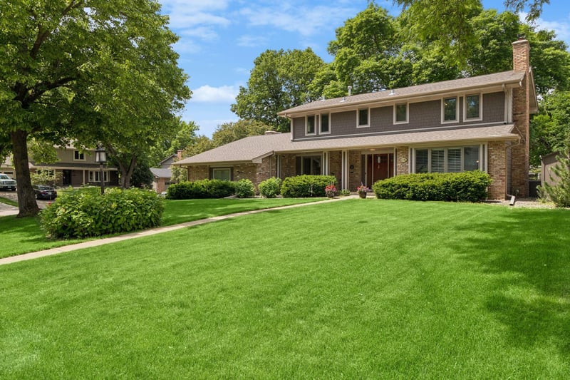 6016 Olinger Cir, Edina, MN 55436