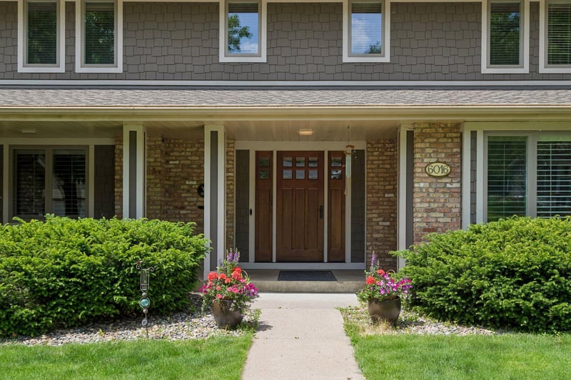 6016 Olinger Cir, Edina, MN 55436