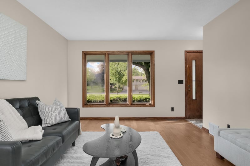 131 Windsor Ct, New Brighton, MN 55112