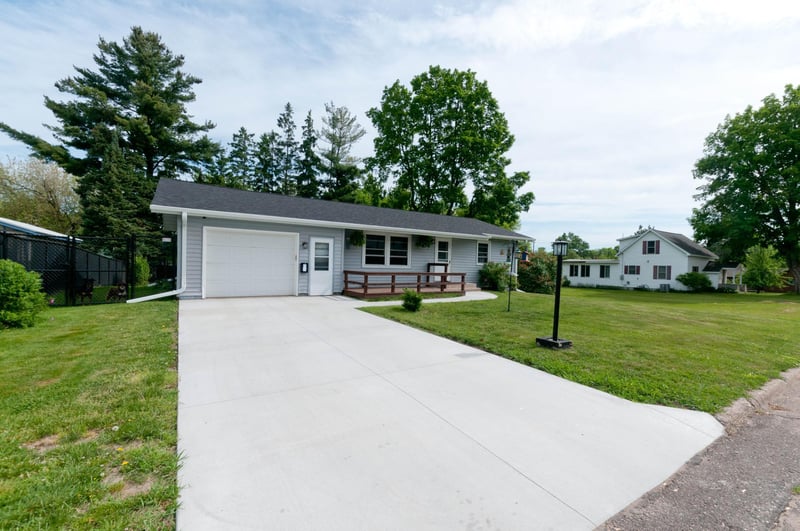 125 W Monroe Ave, Barron, WI 54812