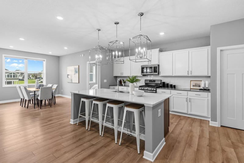 7380 Forest Ln, Lino Lakes, MN 55038