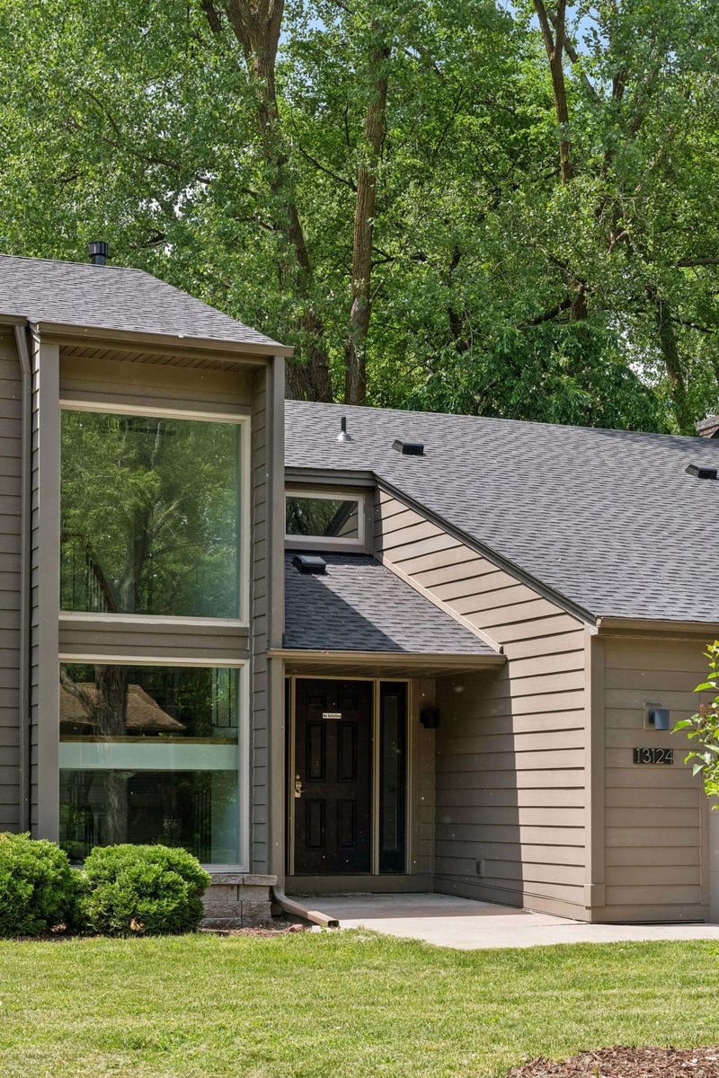 13124 April Ln, Minnetonka, MN 55305