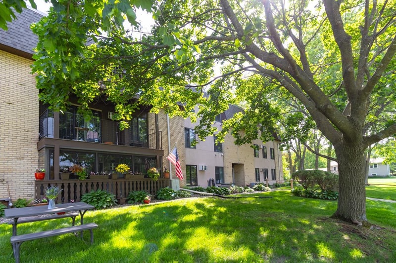 3431 Kent St #708, Shoreview, MN 55126