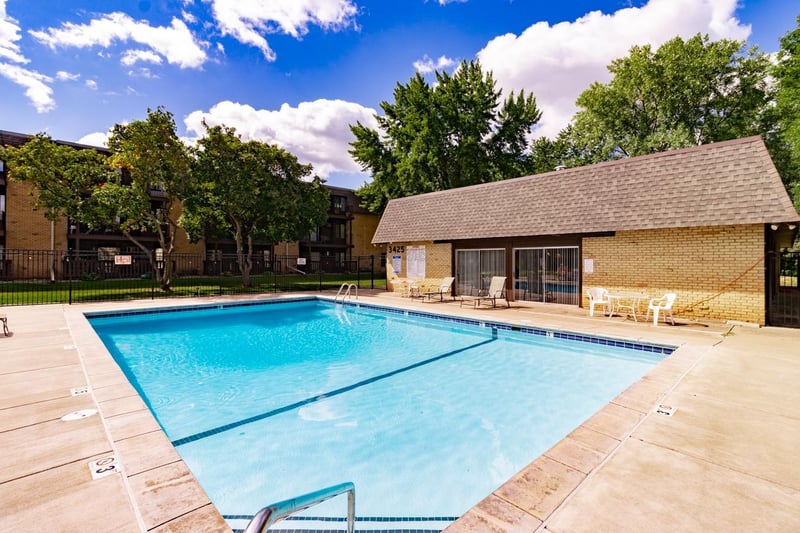 3431 Kent St #708, Shoreview, MN 55126