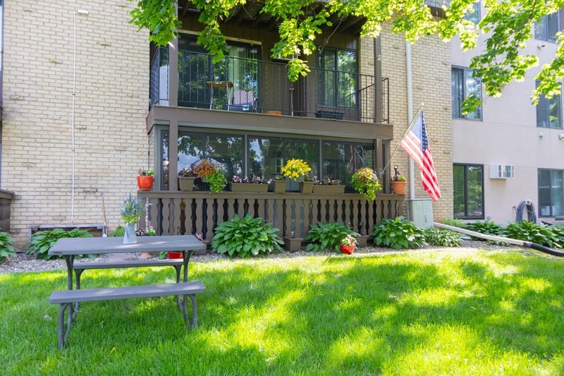3431 Kent St #708, Shoreview, MN 55126